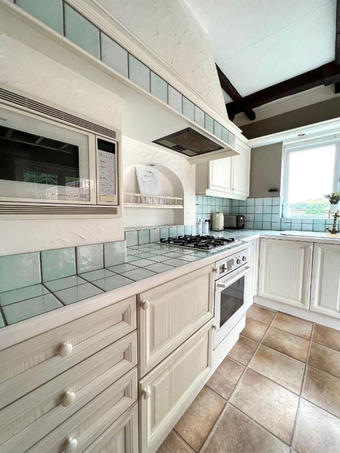 19A Stourwood Avenue Villa Борнмът Екстериор снимка