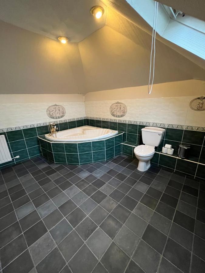19A Stourwood Avenue Villa Борнмът Екстериор снимка