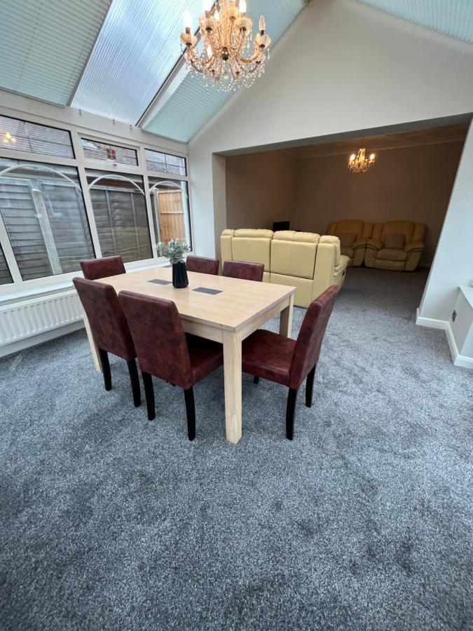 19A Stourwood Avenue Villa Борнмът Екстериор снимка