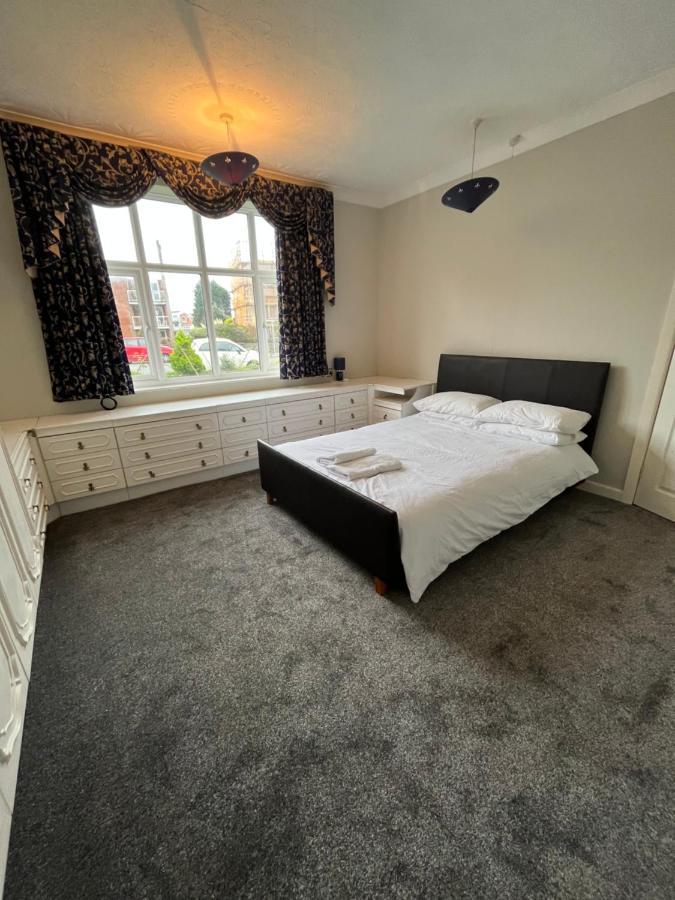 19A Stourwood Avenue Villa Борнмът Екстериор снимка